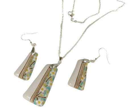 Handmade Cream & Floral Pendant Necklace & Earrings
