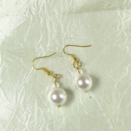 White Shell pearl Earrings