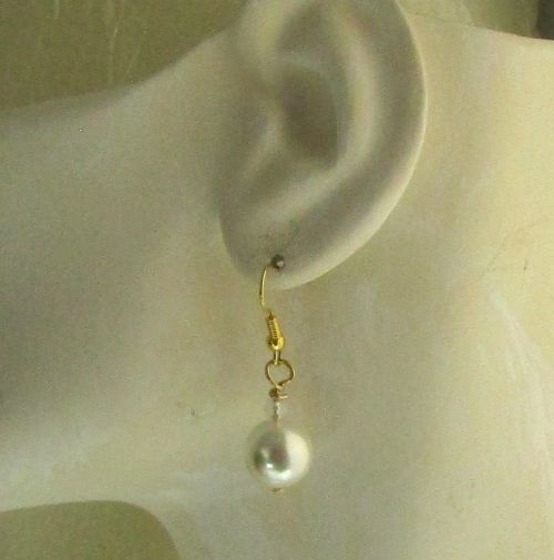 White Shell pearl Earrings