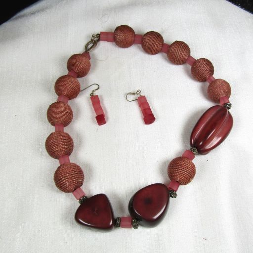 Eco-friendly Necklace in Dusty Rose Tagua Nut and Hemp