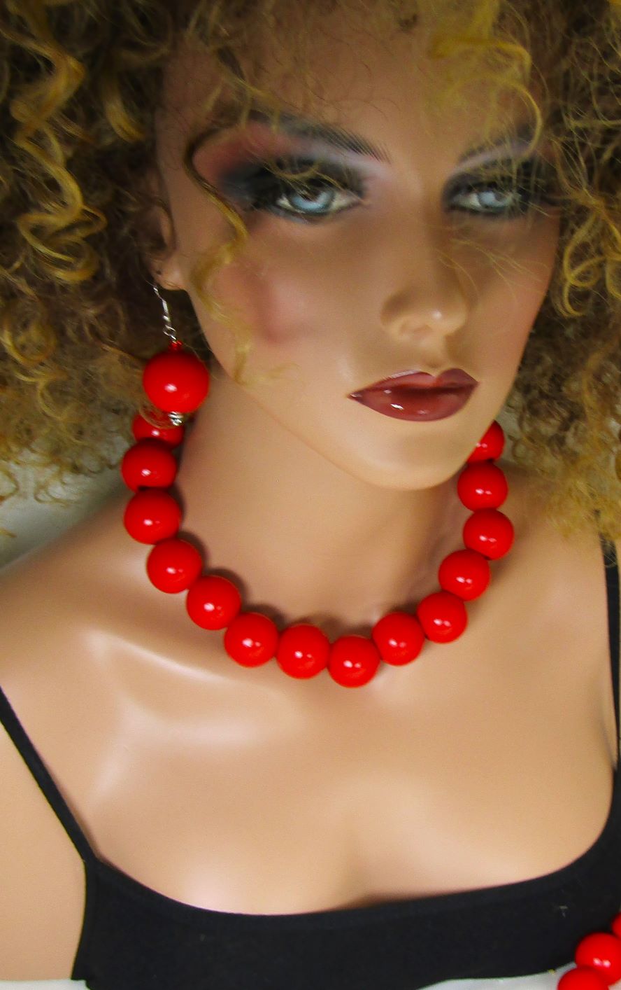 VP's Jewelry Big Bold Red Wooden Bead Jewelry Set