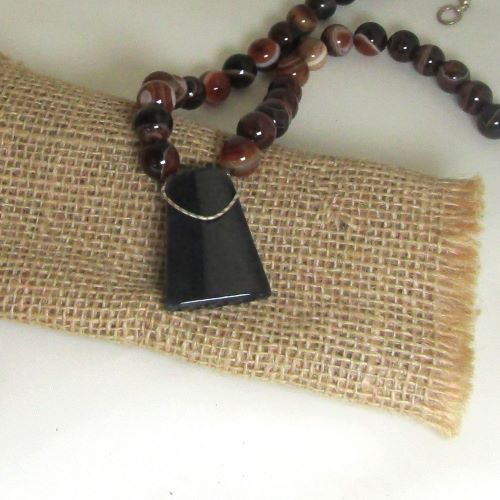 Handmade Agate Gemstone Necklace with Black Onyx Pendant -