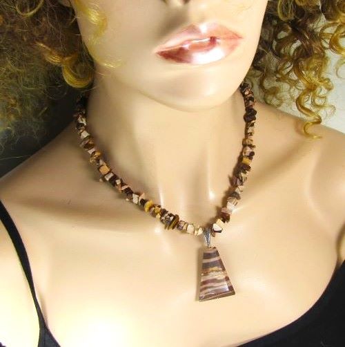 Gemstone Beaded Necklace with Gemstone Pendant