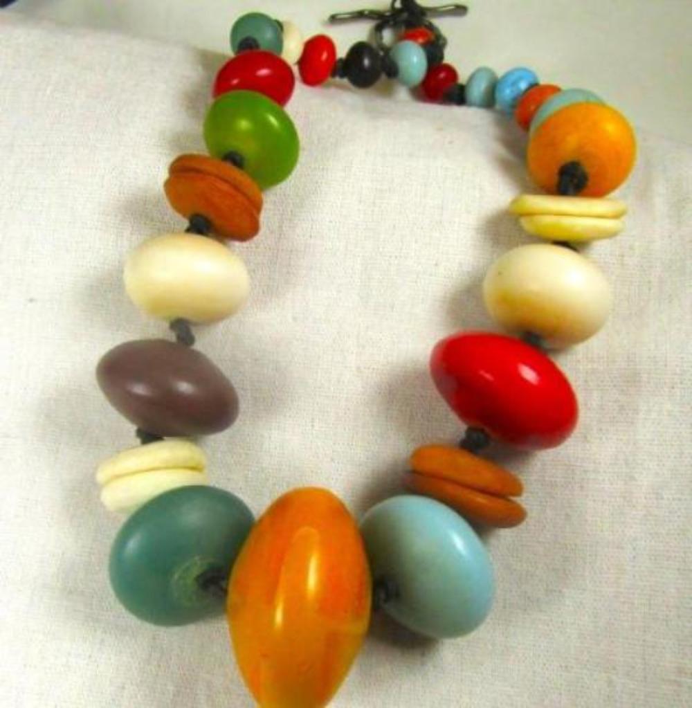 be bold necklce
