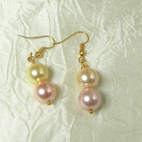 Pink Shell Pearl Earrings