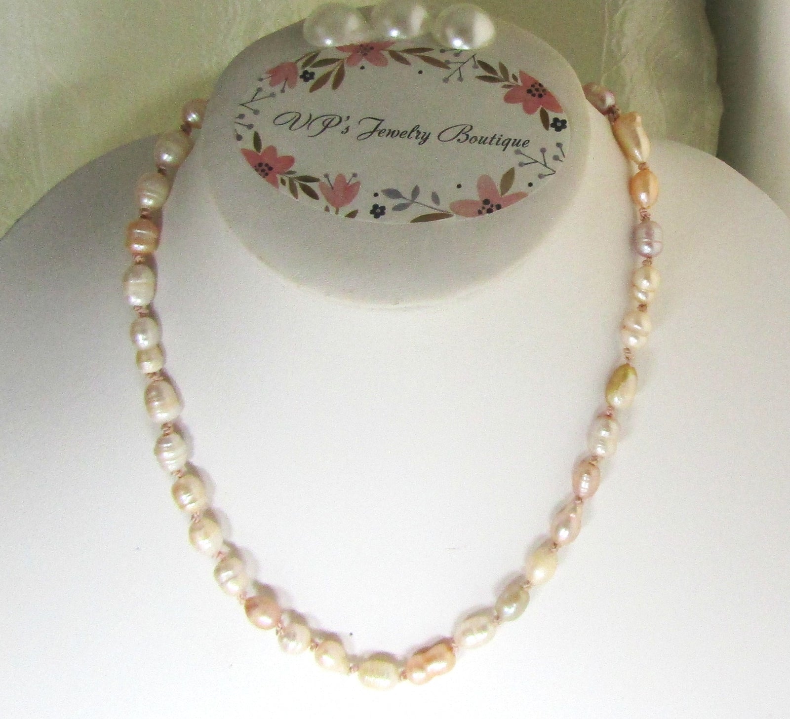Cream Freshwater Pearl Necklace