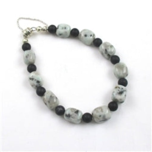 Gemstone bracelet in black onyx and kiwi jasper gemstones