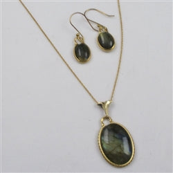 Labradorite Pendant on Gold Chain with Matching Earring - VP's Jewelry