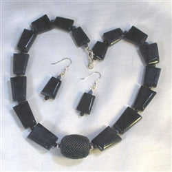 Buy classic dark blue gemstone necklace & earrings with a beaded bead accent