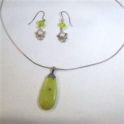 Handcrafted New Jade Pendant Necklace with Matching Earrings - VP's Jewelry