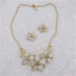 White & Gold Flower Necklace with Gold Chain & Earrings - VP's Jewelry