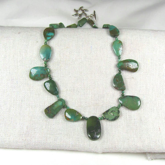 Handcrafted Turquoise Designer Cut Bead Necklace