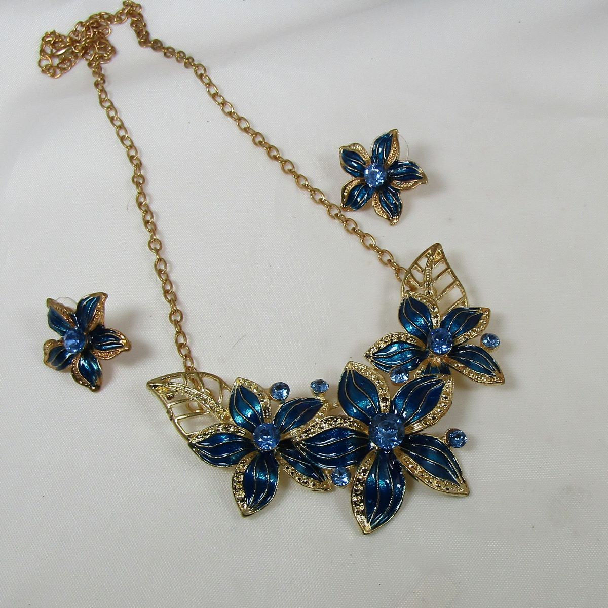 Blue & Gold Flower Necklace with Gold Chain & Earrings - VP's Jewelry