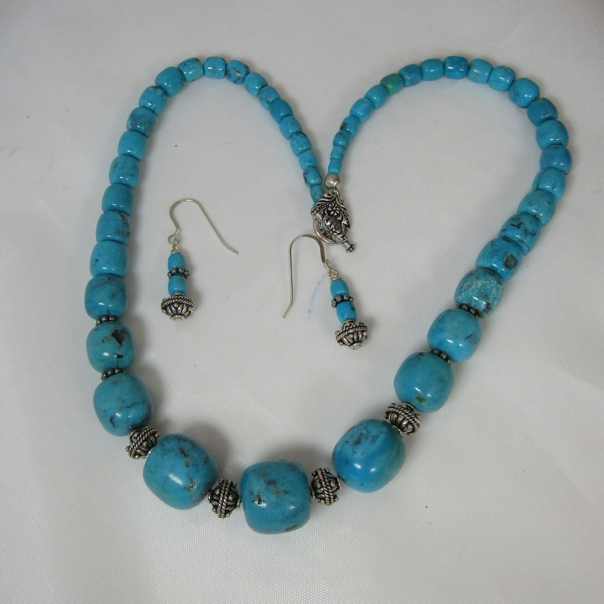 Turquoise Beaded Necklace and Earring A Classic Set - VP's Jewelry  