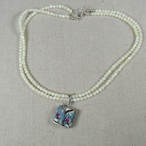 Handmade Venetian Glass Pendant with Mother of Pearl Necklace