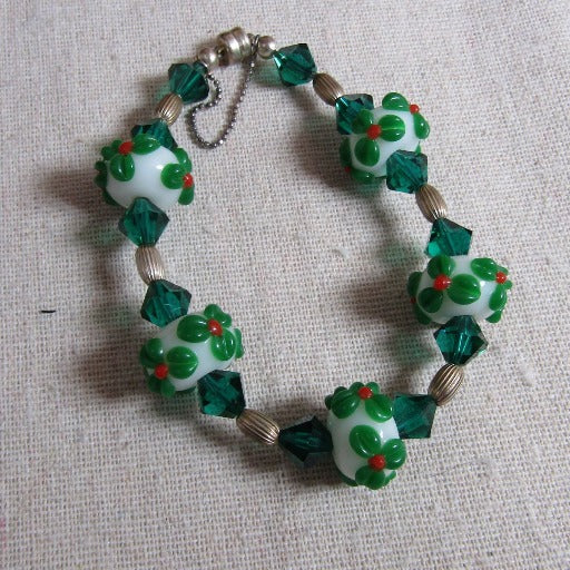 Green Handmade Artisan Beaded Bracelet - VP's Jewelry  