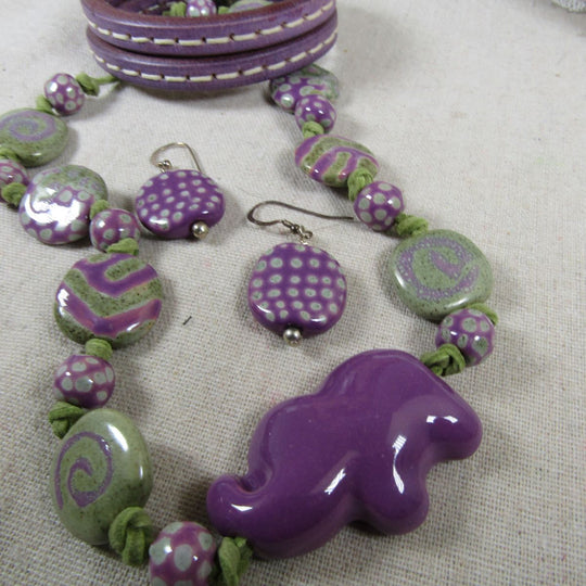 Lilac and Green Kazuri Necklace Earrings Regaliz Leather Bracelet - VP's Jewelry  