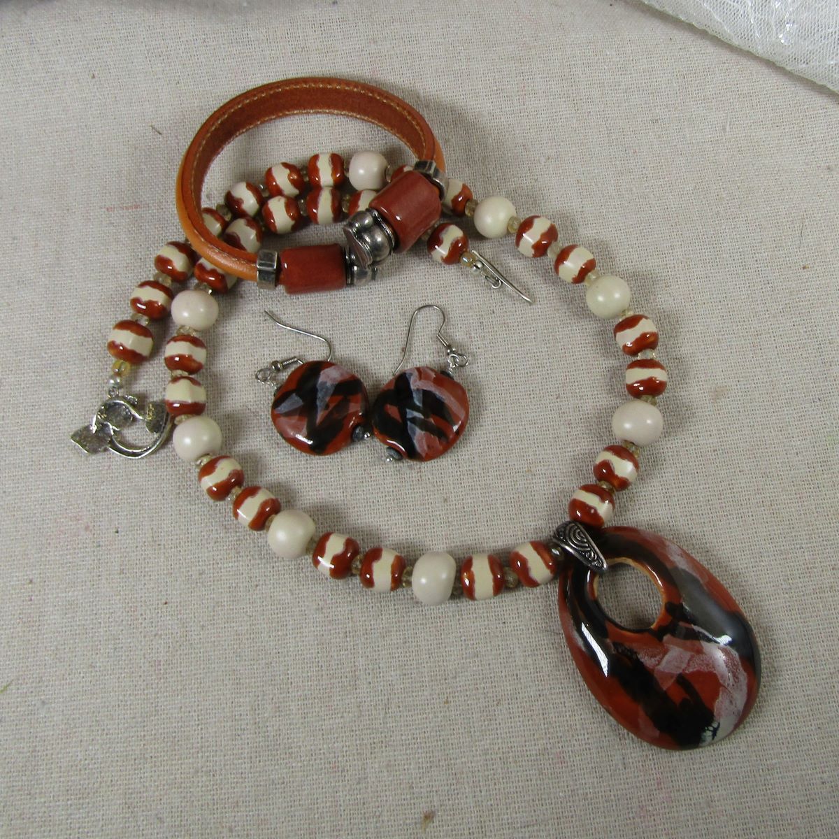 Cream & Toast Kazuri Necklace, Earring & Memory Wire Regaliz Bracelet - VP's Jewelry 