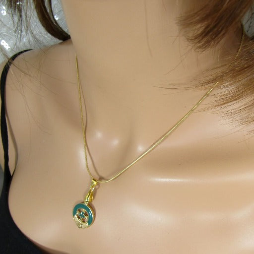 Green Claddagh Pendant Necklace - VP's Jewelry