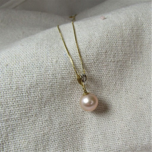VP's Jewelry Classic Pearl Pendant Necklace