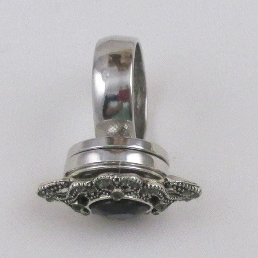 Fashion Ring in Black Rhinestone Size 8