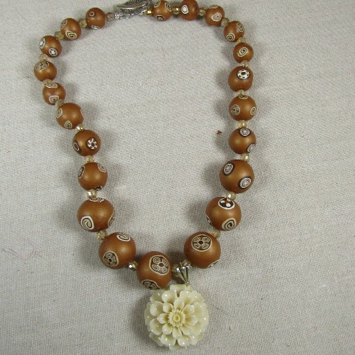 Samunnat Handmade Bead Necklace with Flower Pendant - VP's Jewelry