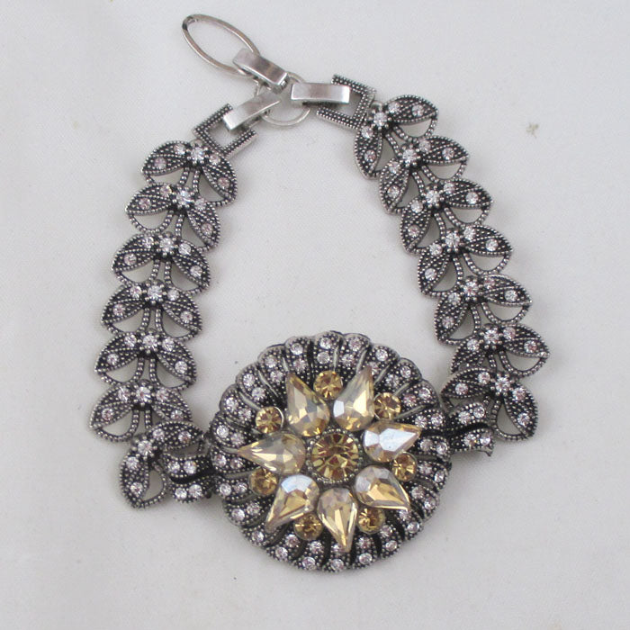 Exquisite Woman's Fashion Beige Crystal Flower & Rhinestone Bracelet - VP's Jewelry