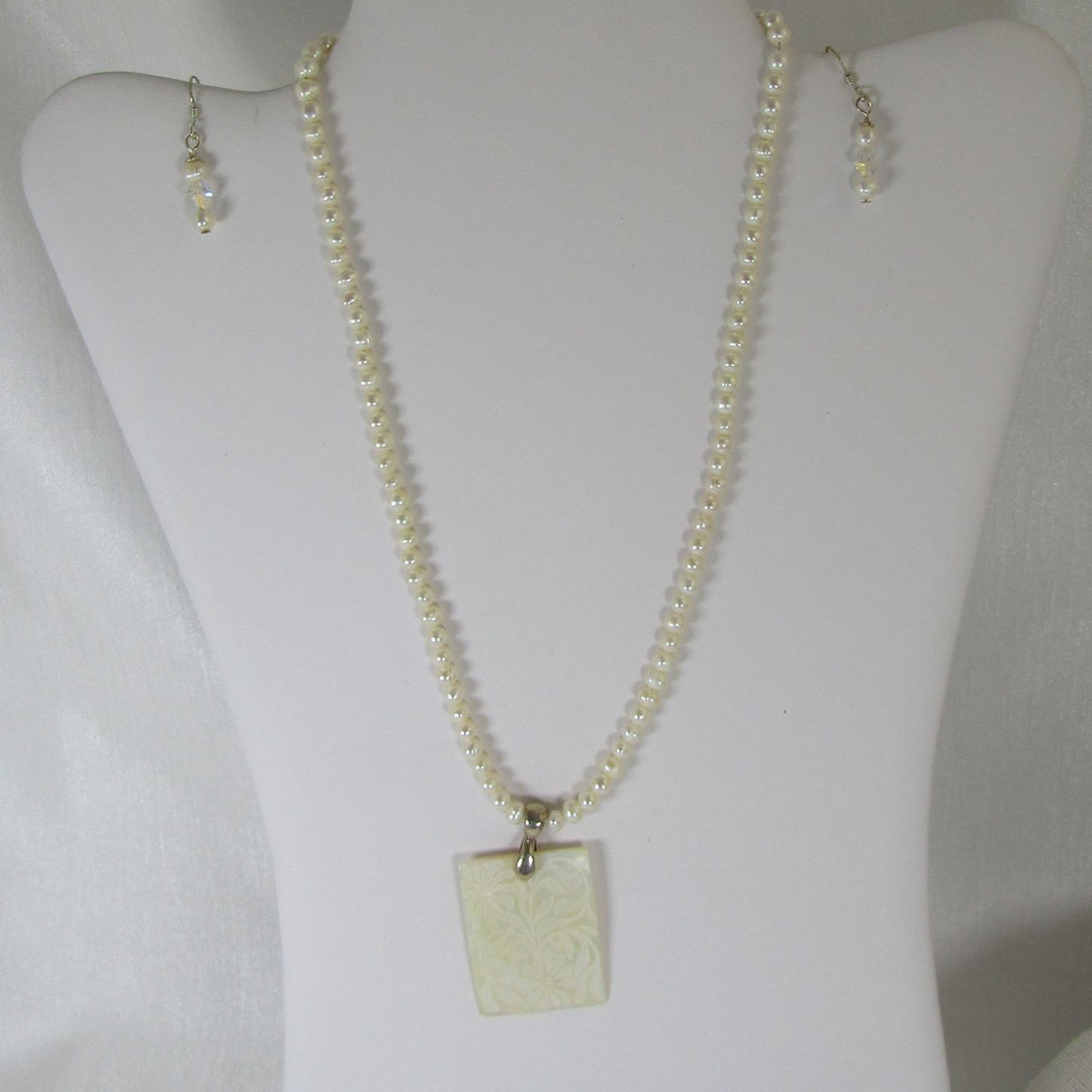 Mother of Pearl Pendant Necklace and Earrings - VP's Jewelry