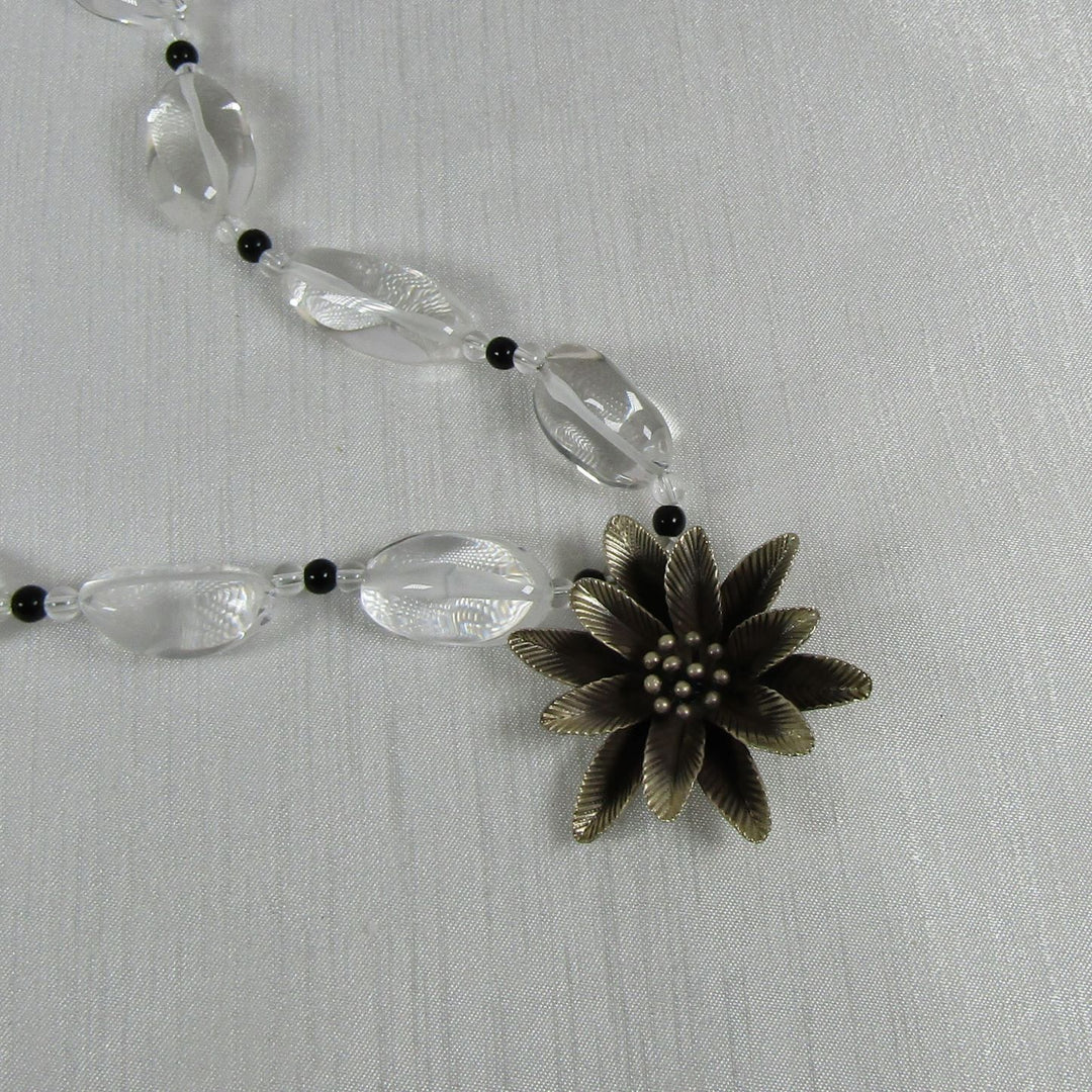 Necklace in Clear Quartz with Silver Flower Pendant - VP's Jewelry
