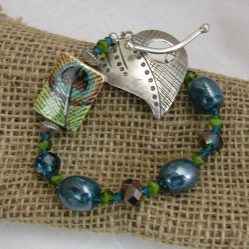Handmade Artisan Bead Bracelet with Heart Clasp - VP's Jewelry 
