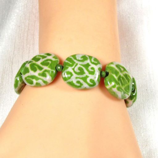 Kazuri Bracelet in Cream & Green Handmade Fair Trade Beads