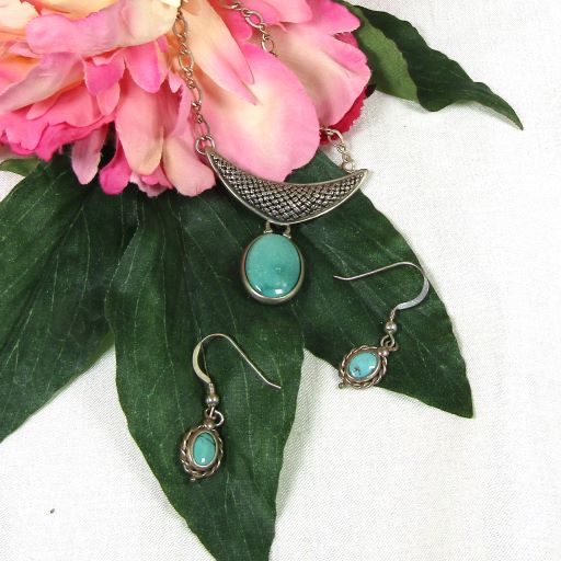 Turquoise pendant necklace matching Earrings standout design
