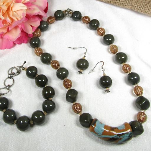 Green Gemstone &artisan Bead Jewelry Set