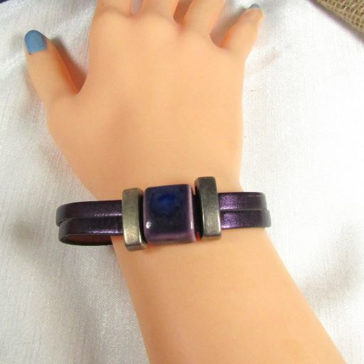 Classic Purple Leather Bracelet with a Twist