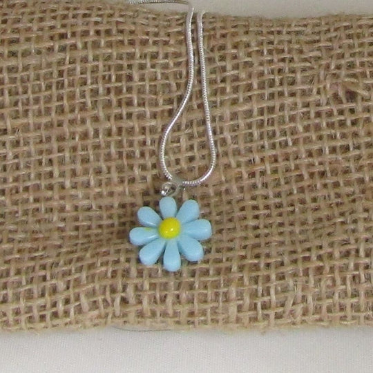 Cute Spring Flower Pendant Necklace