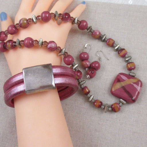 Pink Kazuri Hsndmade Necklace Earrings and Regaliz Bracelet - VP's Jewelry  
