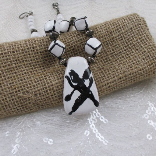 Fair Trade White and Black Beaded Necklace Kazuri - VP's Jewelry